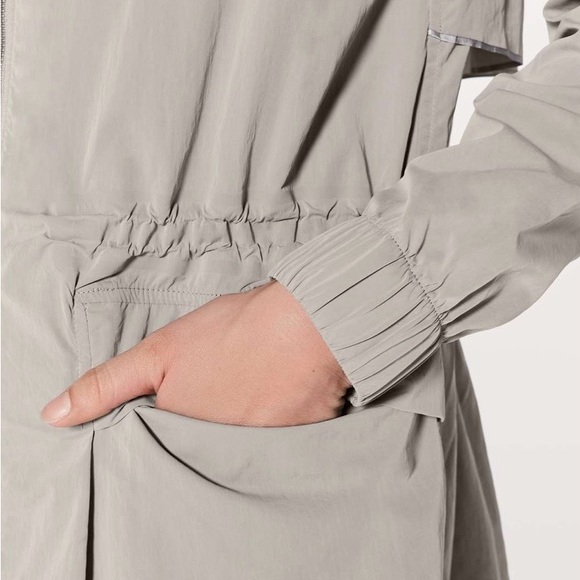 Lululemon Pack & Glyde Jacket / Dark Chrome Hooded Wind Water Resistant Jacket - Picture 7 of 13